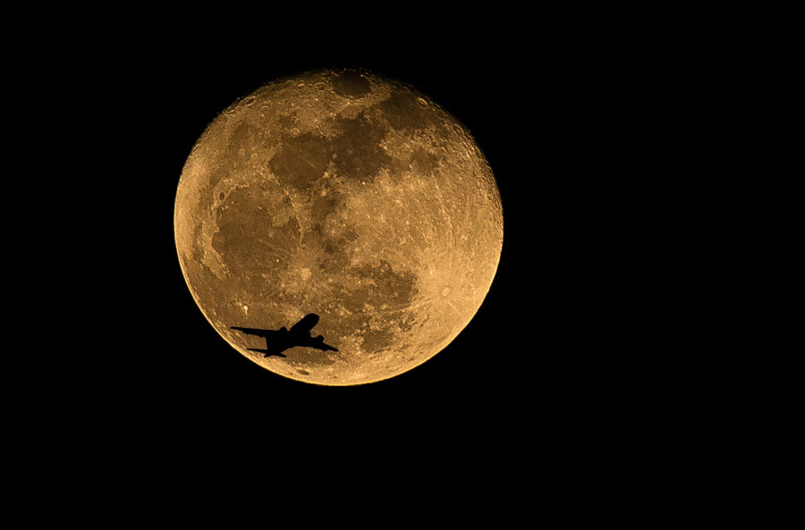 aditya aashish flight moon