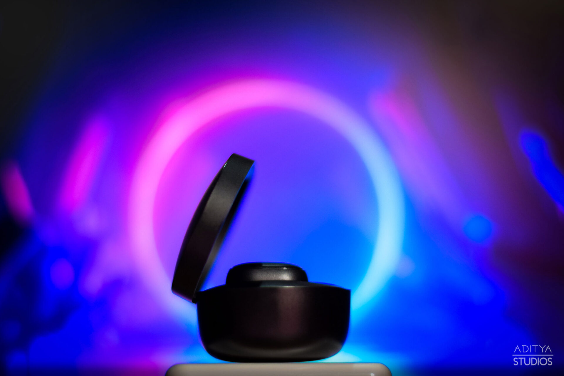 aditya-aashish-xiaomi-earpod-color aditya studios